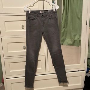 FRAME Grey denim skinny jeans size 29-gently loved